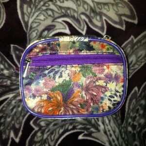 Fashion Smart Pills & Vitamin clutch